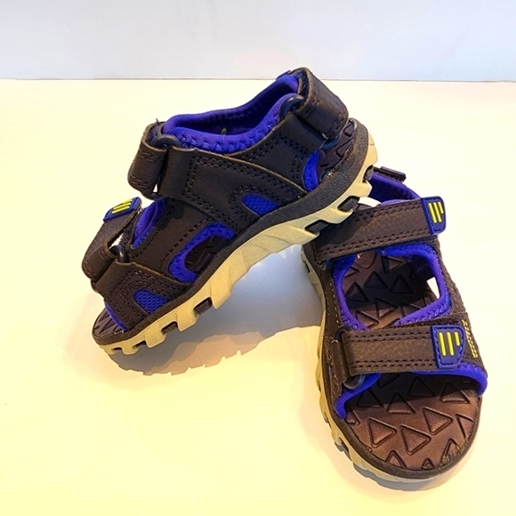 BOYS Sandals (NEW) - Picture 2 of 2